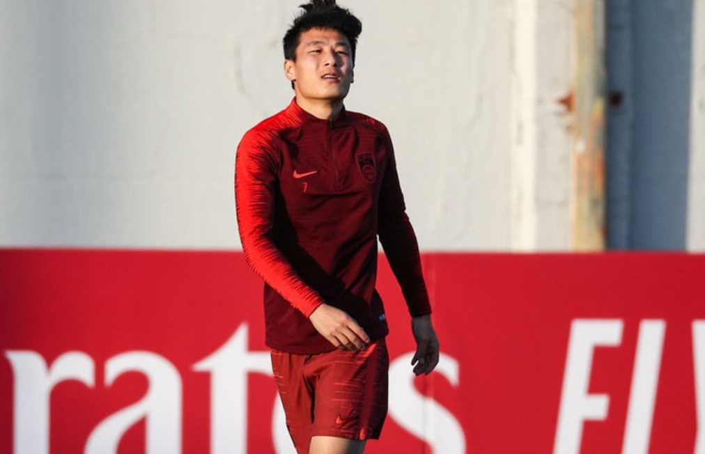 成都蓉城转会期临场应变，志在西甲名次提升，气氛紧张，医务组通报恢复的简单介绍