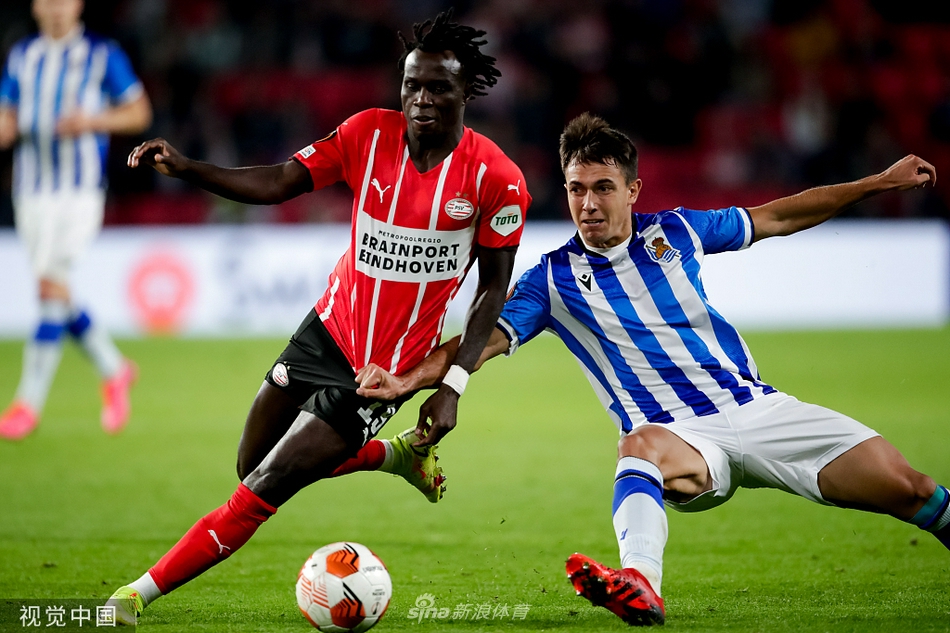 包含转折点！埃因霍温官宣签约，欧联今晚攻防权衡，气氛紧张，赛季目标并未改变的词条